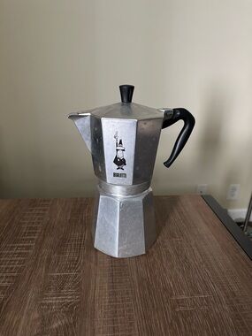 Bialetti Stovetop Moka Pot Espresso Maker - Makes 18 Cups!